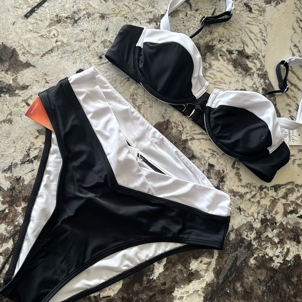NWT Cupshe x JOJO bikini